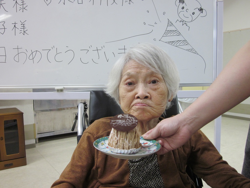 特養 美味しそうなモンブランケーキにびっくり 社会福祉法人 敬愛会 尾張旭市 名古屋市守山区